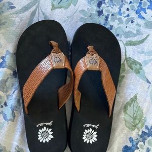 Ladies Yellowbox sandals, NWOT, size 9 1/2.